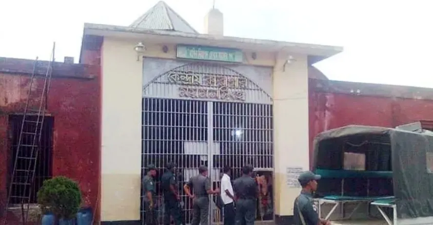 জামিননামা ছাড়াই হত্যা মামলার ৩ আসামিকে ছেড়ে দিলো কারা কর্তৃপক্ষ